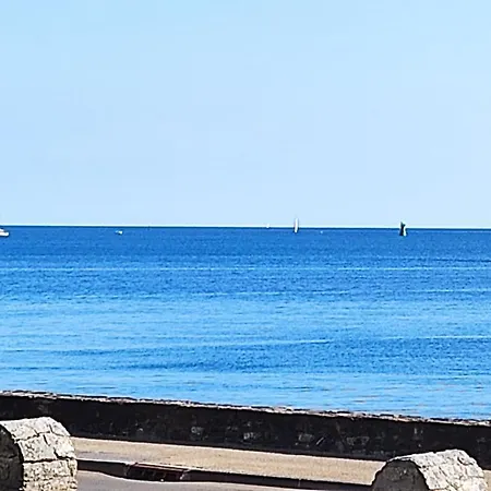 T3 De 74m2 Tres Lumineux Vue Panoramique Et Plages Concarneau